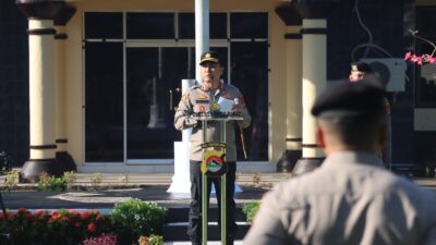 Kapolres Lombok Barat Berikan Penghargaan Kepada Personel Berprestasi, Tingkatkan Motivasi Kerja