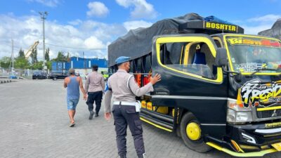 Polsek Kawasan Pelabuhan Lembar Jaga Kelancaran Arus Logistik dari Surabaya