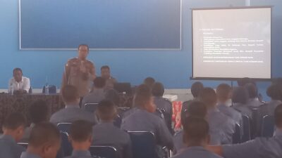 Bangun Generasi Sehat, Polres Lombok Barat Sosialisasi di SMKN 1 Lembar