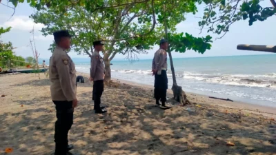 Tingkatkan Rasa Aman Warga, Polsek Gerung Sisir Area Wisata dan Perkantoran