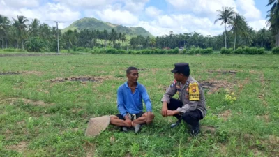 Bhabinkamtibmas Pelangan Gerakkan Warga Tanam Jagung untuk Ketahanan Pangan