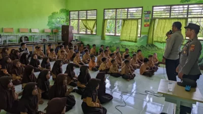 Sentuhan Polri di Sekolah, Bentuk Generasi Anti-Bullying di Sekotong
